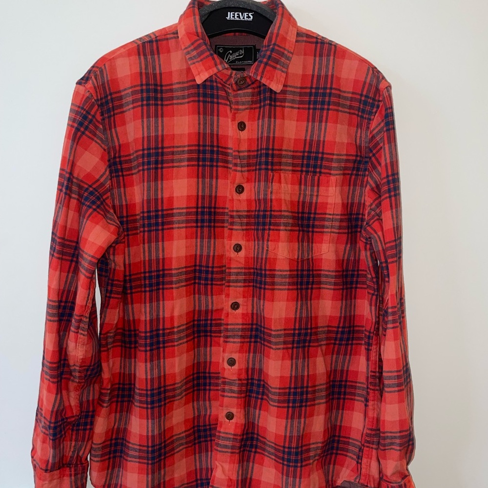 GRAYERS. MENS. ORNAGE NAVY FLANNEL. MEDIUM